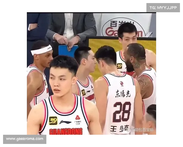 广东宏远篮球俱乐部新赛季首场比赛激情开打球迷热情助威共创辉煌战绩 广东宏远篮球俱乐部新赛季首场比赛激情开打球迷热情助威共创辉煌战绩